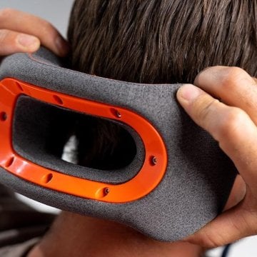 Medical Engineers Designed the Perfect Neck Pillow for Travel