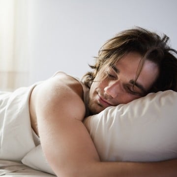 Trending News: Here\'s Why Sleeping In Boxers Is Bad For Your Penis