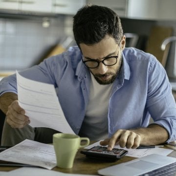 This Year, Make Small Changes That\'ll Have a Big Impact on Your Finances 