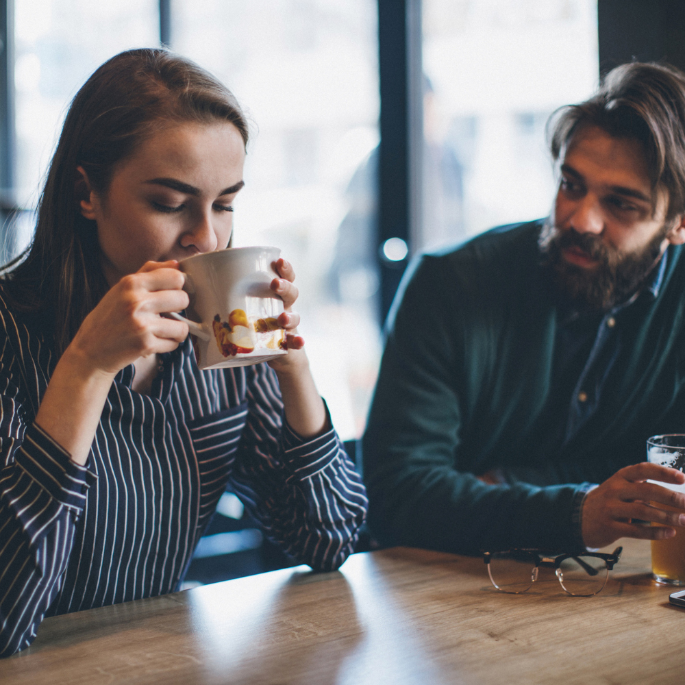 How to Tell the Difference Between Genuine Romantic Interest & Mere Politeness