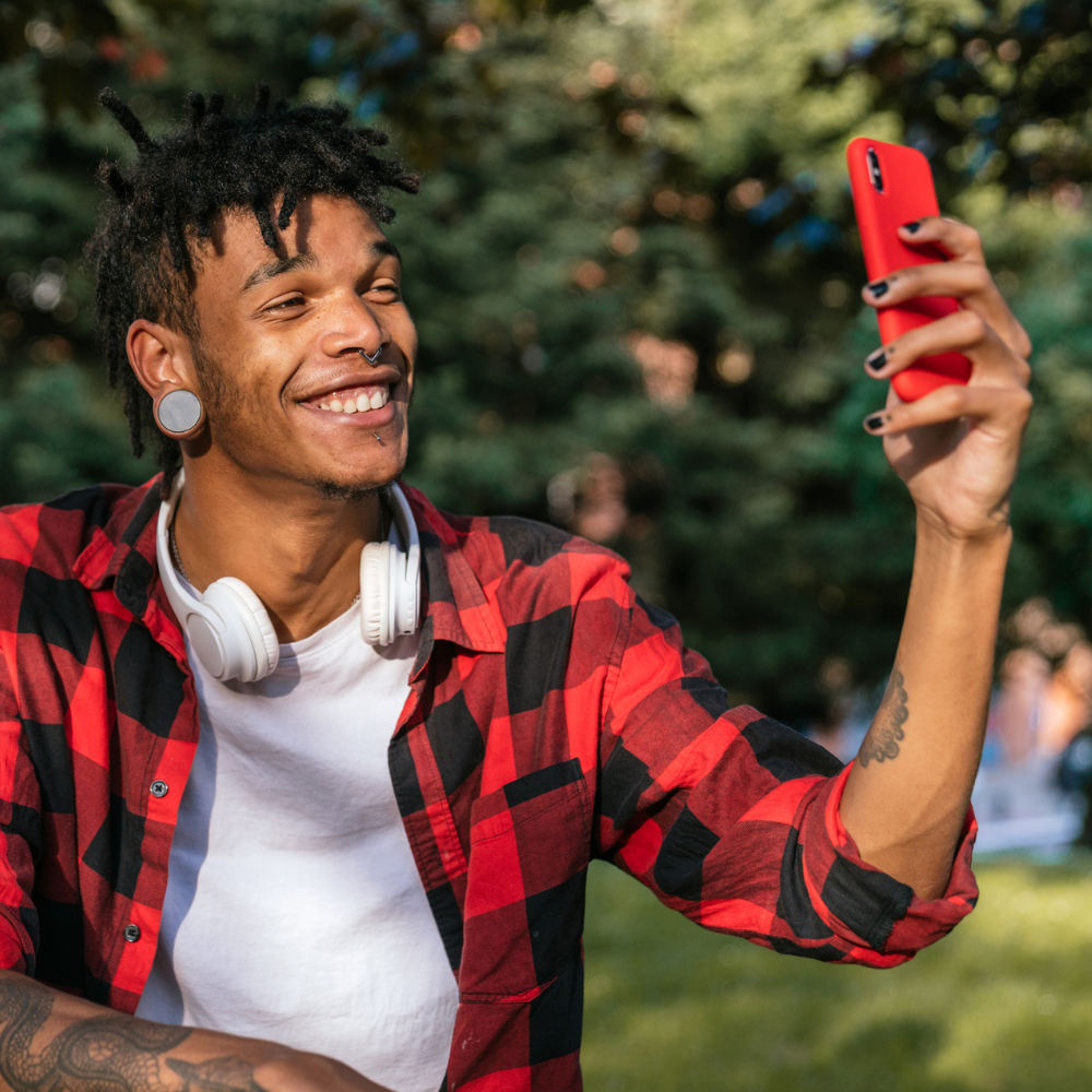 Why the Male Nail Polish Trend Is Empowering
