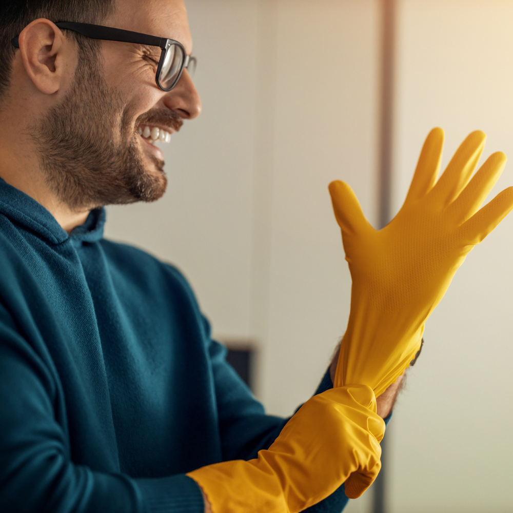 I\'m Curious About Fisting... But Also Scared. What Should I Know About It?